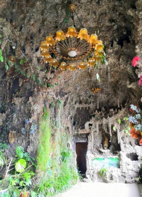 Есть в городе Казани очень интересный двухэтажный особняк, который горожане называют просто Дом Ушковой. 07