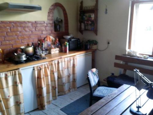 Внимание!   Комната!   Где: Гданьск. 04