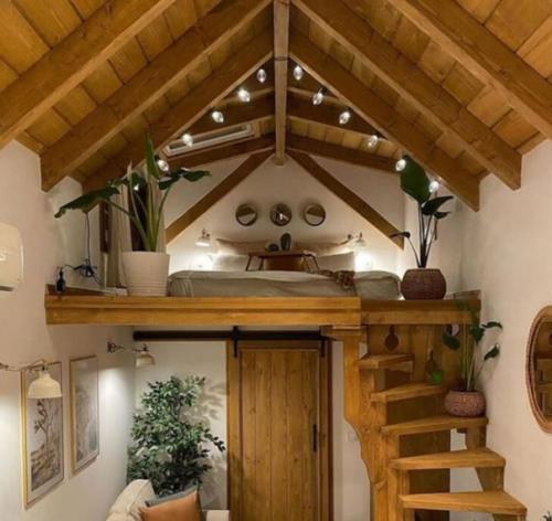 Дерево в дизайне мансарды. 06