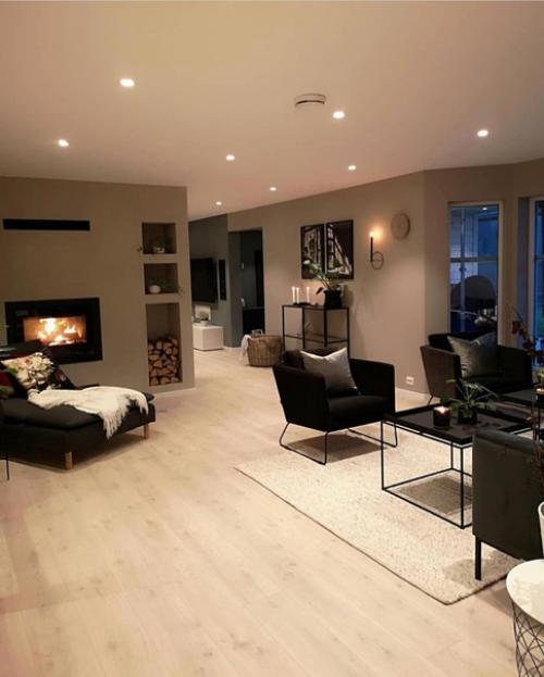 Наконец - то можно поглазеть на интерьер этого загородного дома. 05