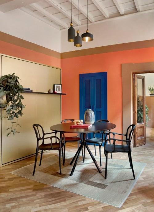 Яркая квартира у фонтана в Риме треви. 01