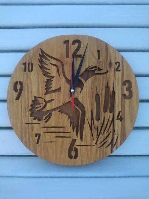 Как и обещал, сделал ещё пару вариантов часов. 04