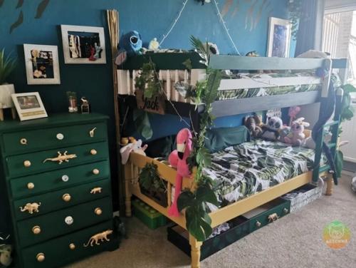Дети кoмнатy в стиле джунглей хотeли. 02