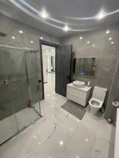 Серый интерьер на 200 кв. 08