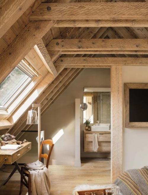 Дерево в дизайне мансарды. 03