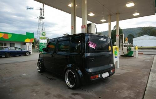 Nissan Cube - описание модели. 08