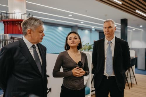 Гости Санкт-петербурга смогут познакомиться с морским форпостом северной столицы - Кронштадтом - прямо в аэропорту. 04