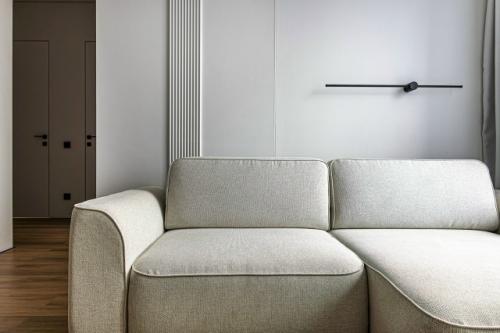 Современный интерьер 1-комнатной квартиры почти 41 м 2 в ЖК малоохтинский 68 в Санкт-петербурге. 01