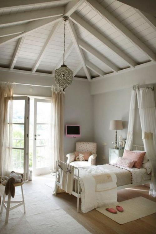 Очаровательный, светлый интерьер двухэтажного дома в Испании. 06