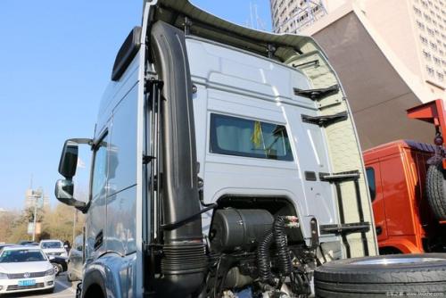 Shaanxi Delong X6000. 03