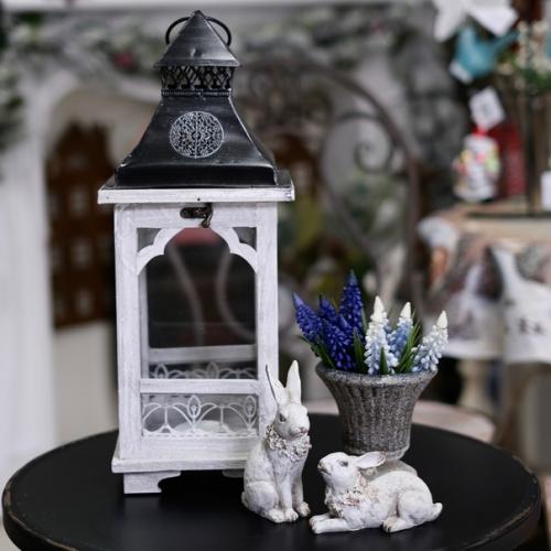 Декоративный фонарь - универсальное решение для любого интерьера: нужно только подобрать модель, которая гармонично дополнит стилистику комнаты. 03