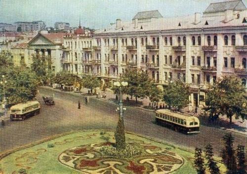 Площадь Льва толстого. 02