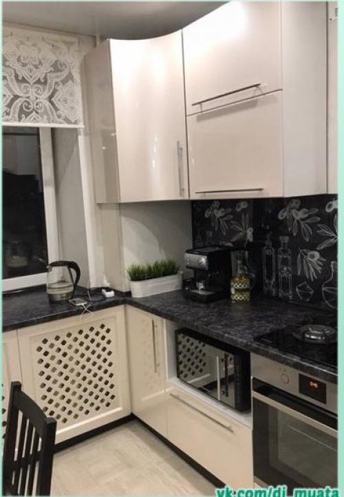 Небольшая кухонька. Где есть всё необходимое. 02