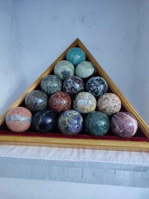 Первая ледяная галерея современного искусства в Апатитах. 01