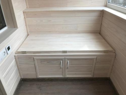 Решили сделать ремонт на лоджии и добавили спальное место! 03