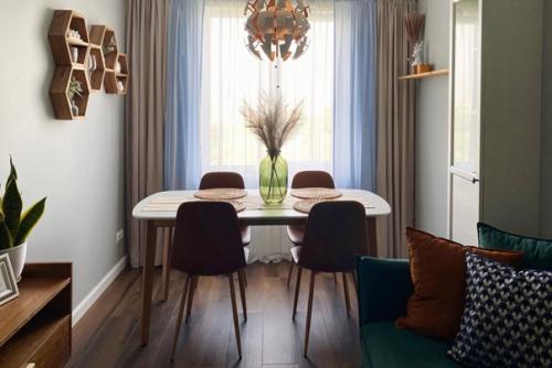 Отличный пример того, как цвет Оживляет интерьер. 02