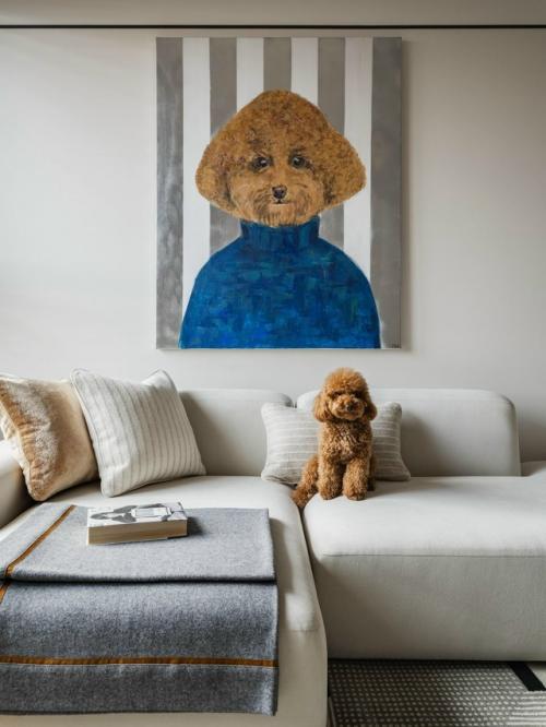 Деревянный потолок и выразительная плитка: квартира 62 м в Москве.

