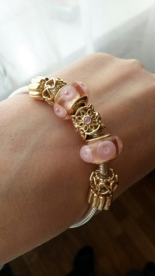 Цвет (цвет солнца), символизирует тепло, солнечный свет, сияние, богатство, красоту, славу, победу, мудрость, опыт. 08