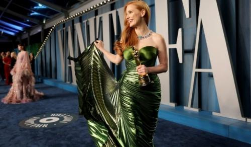 Гипнотические платья Джессики честейн на Oscars и Vanity Fair (2022). 05