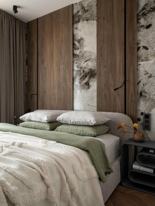 Деревянный потолок и выразительная плитка: квартира 62 м в Москве. 04