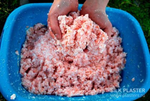 Мою квартиру редко посещает солнце, поэтому решено было Согреть помещения цветом, то есть подобрать обои сочных, живительных оттенков. 02