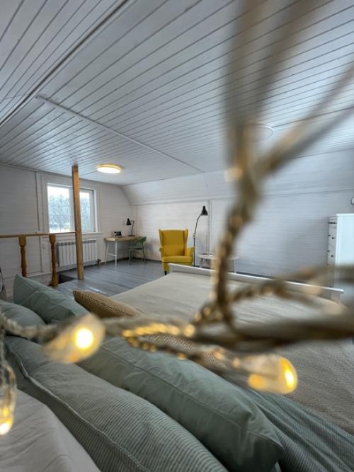 Мы с Дашей себе дом в Подмосковье обустроили. 04