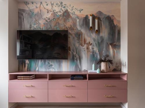 Сказочная двушка с фресками и красивым светом. 06