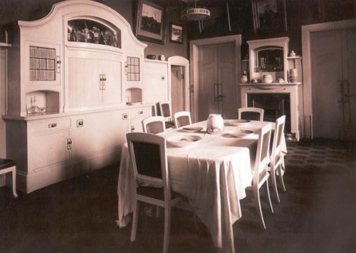 Наш дом у Моря, милая Александрия - так писал Николай II в дневнике о своей даче. 04