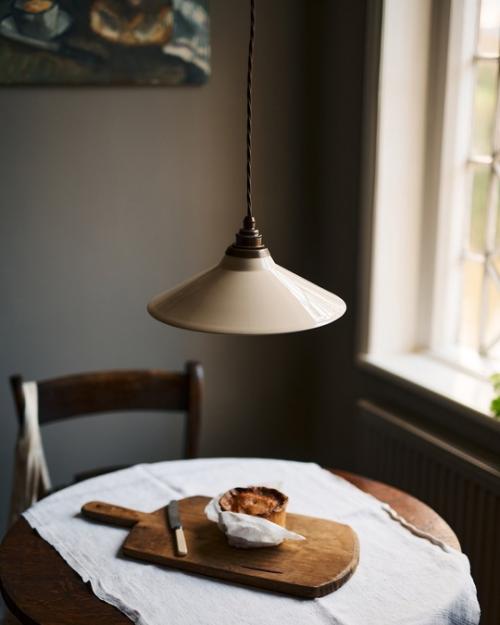 Винтажные элементы в интерьере - это не просто декор, это история, которая оживает в вашем пространстве. 01