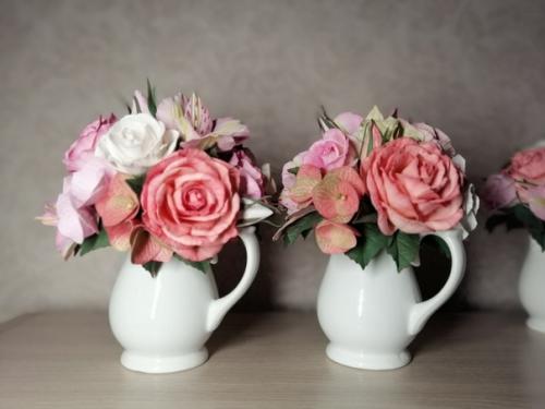 Интерьерная композиция в керамическом кувшинчике Изящная умноженная на 4. 04