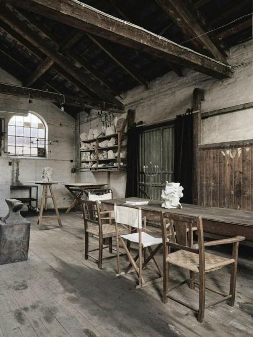 Датский архитектор и художник Александра мадирацца превратила свой дом в хеллерупе, пригороде Копенгагена, в личный манифест. 07