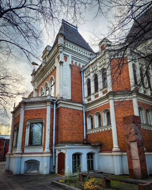 Роскошный московский особняк 19 века с оригинальным интерьером и относительно свободным доступом. 08 Роскошный московский особняк 19 века с оригинальным интерьером и относительно свободным доступом. 08