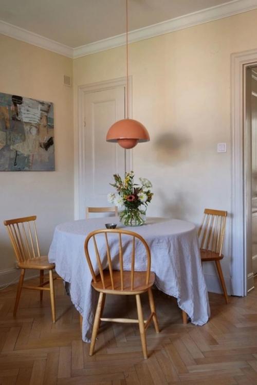 Самый практичный и необычный способ внести в дизайн комнаты своеобразную изюминку - это установка камина в интерьере. 02