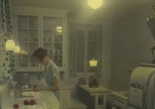 Интерьеры кухонь 30-х годов. 06