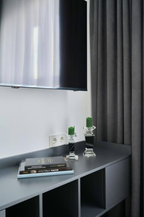 Минималистичная однушка с глубокими акцентами. 01