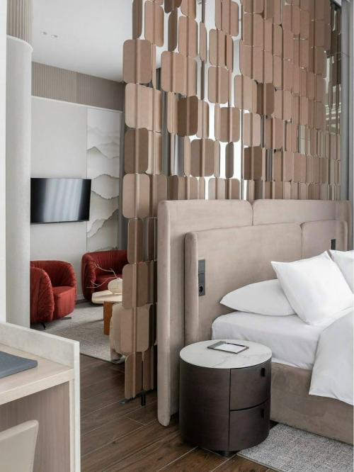 Этот отель в Хабаровске словно продолжает пейзаж за окном. 06