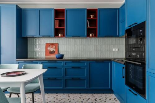 Яркий современный интерьер трехкомнатной квартиры, площадью - 81 кв. 02