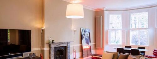 Светлый интерьер квартиры с ярким декором. 07 Светлый интерьер квартиры с ярким декором. 07