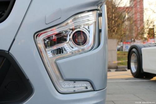 Shaanxi Delong X6000. 01