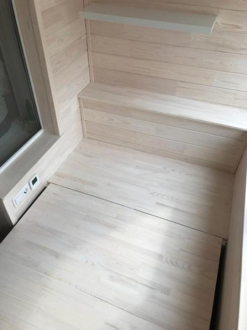 Решили сделать ремонт на лоджии и добавили спальное место! 01