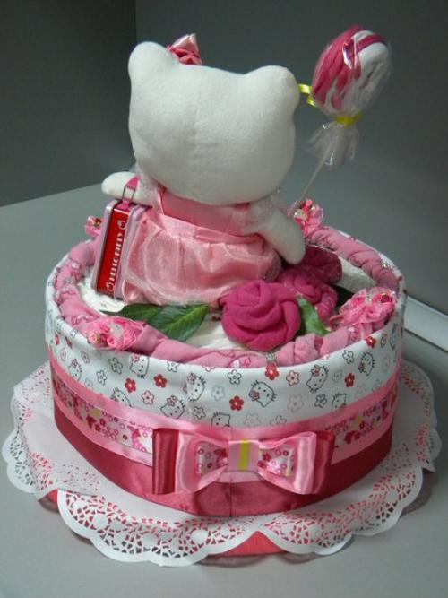 Хочу показать вам еще одно направление в дизайне - подарки из памперсов. 03