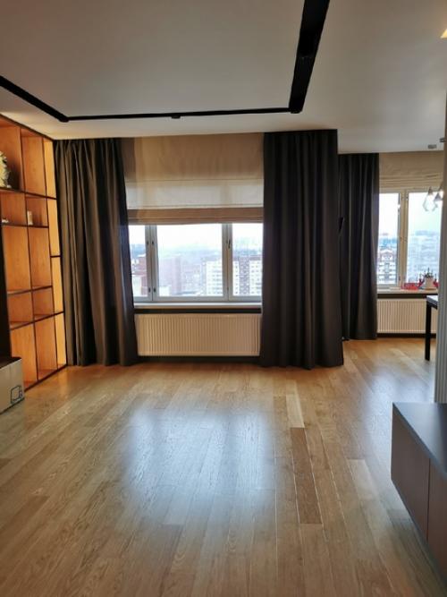 Оформление большой гостиной и кухонной зоны. 03