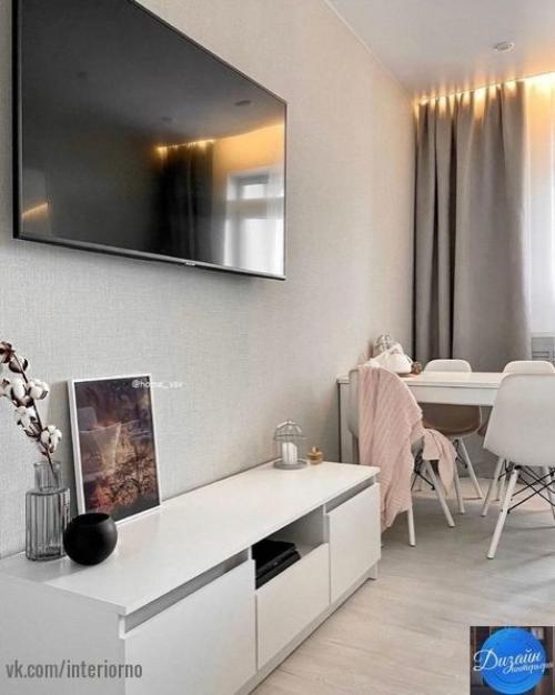 В небольшой квартире решили своими силами сделать ремонт. 04