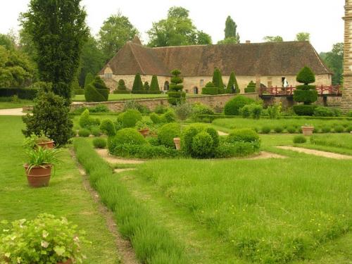 Замок корматен (бургундия, Франция. 01