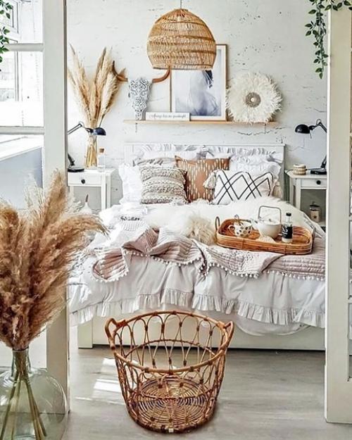 Бохо спальня. В последнее время этот стиль достаточно часто встречается в интерьерах блогеров. 02