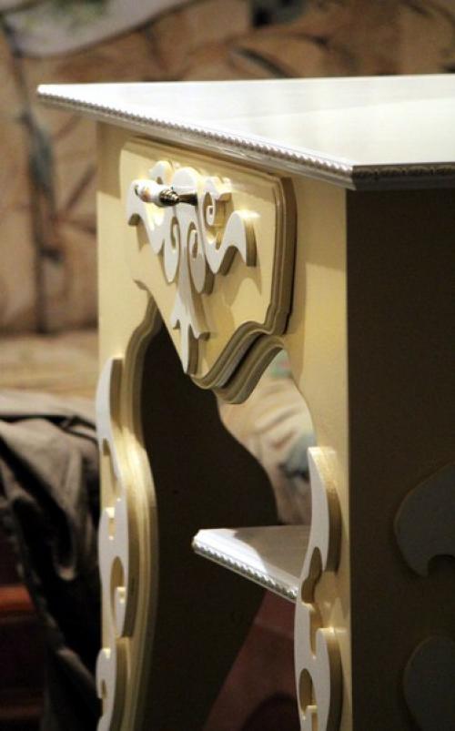 Элегантный туалетный столик ручной роботы, выполненный в классическом стиле. 05