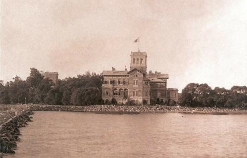 Наш дом у Моря, милая Александрия - так писал Николай II в дневнике о своей даче. 06