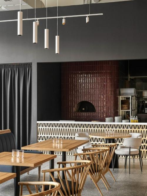 Дизайнер Валерия Богданова из бюро проект культура оформила интерьер семейного ресторана современной итальянской кухни Маргарита. 02