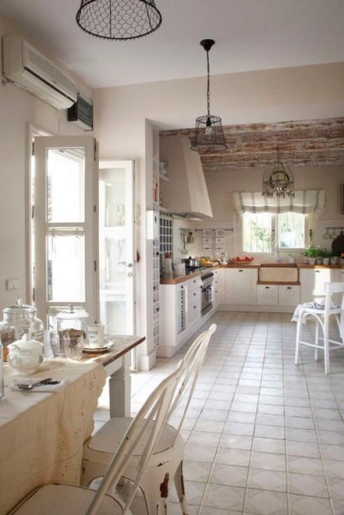 Очаровательный, светлый интерьер двухэтажного дома в Испании. 07