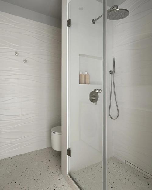 Дизайнер Юлия Смышляева оформила вневременной эргономичный интерьер для молодой семейной пары. 08